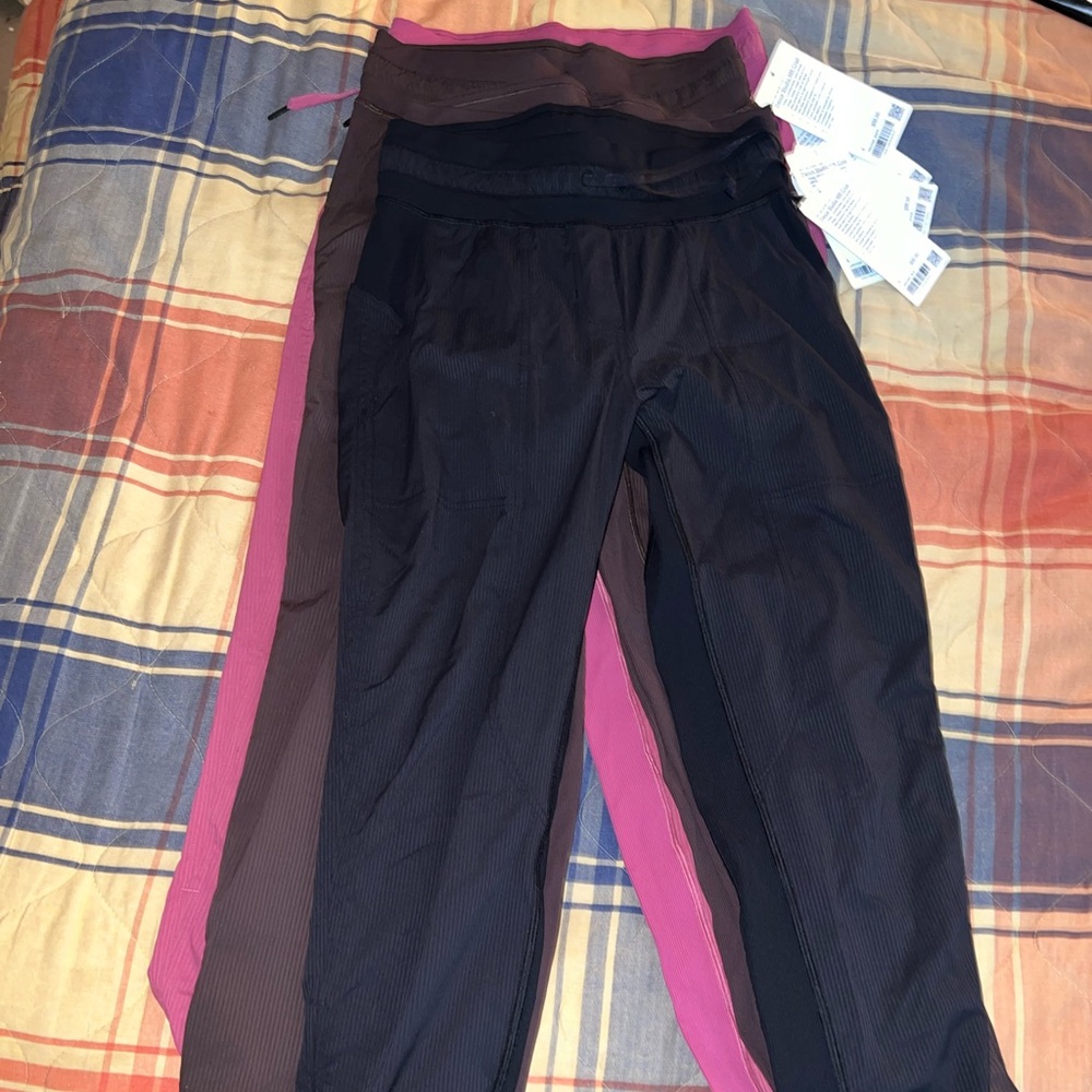 Lululemon leggings size 4